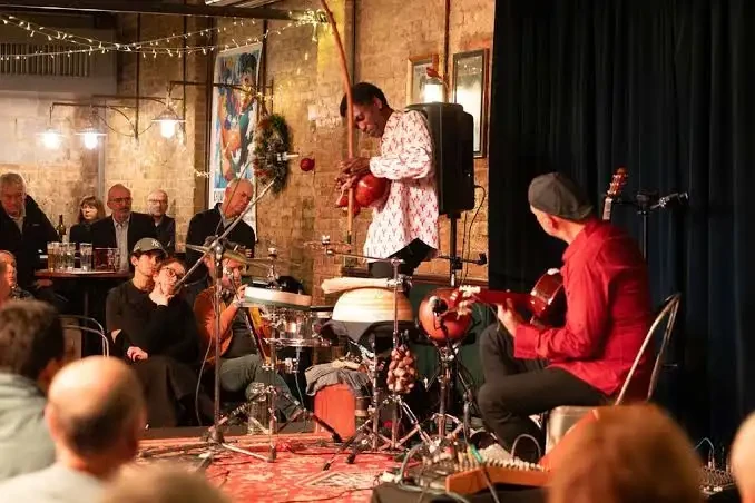 Adriano Adewale playing live