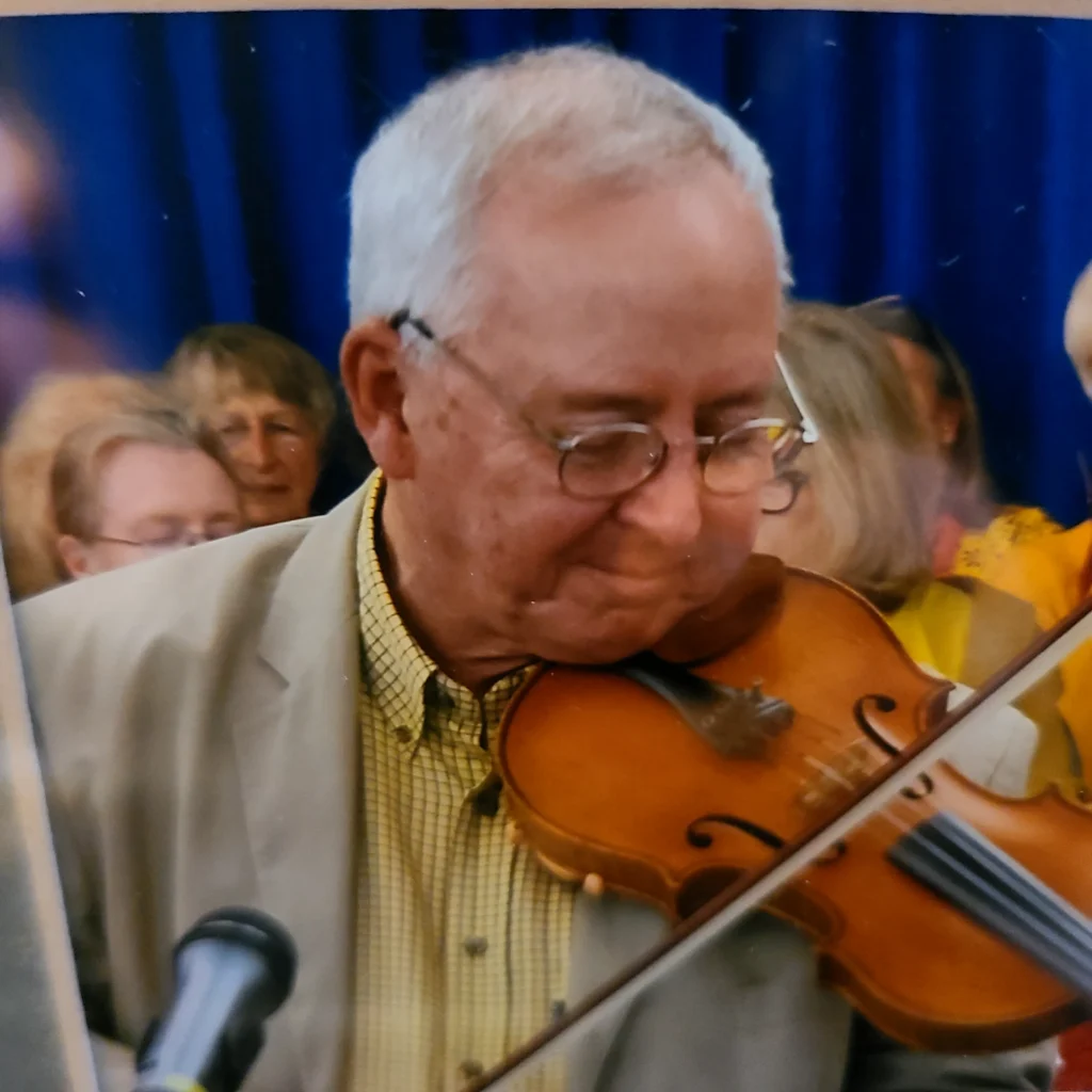Colin Thompson playing violin